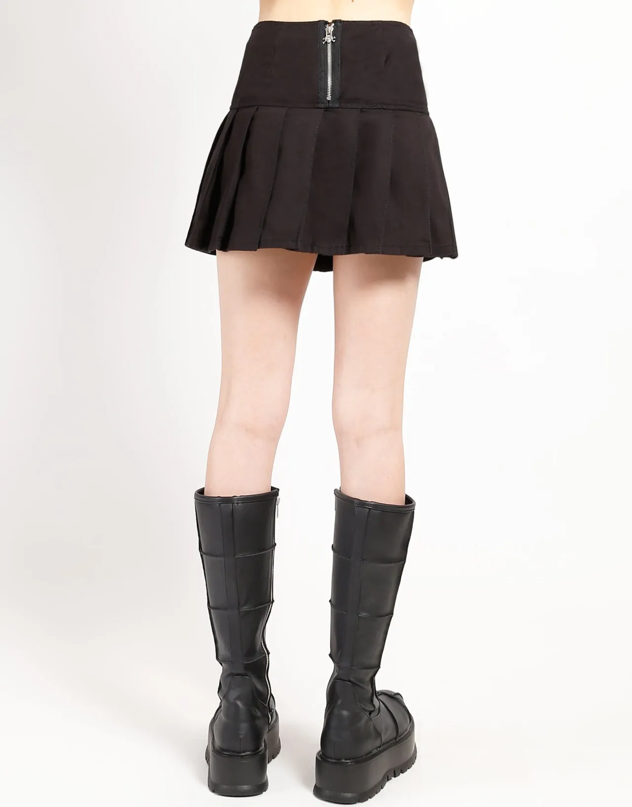 CHAIN PLEATED SKIRT BLACK