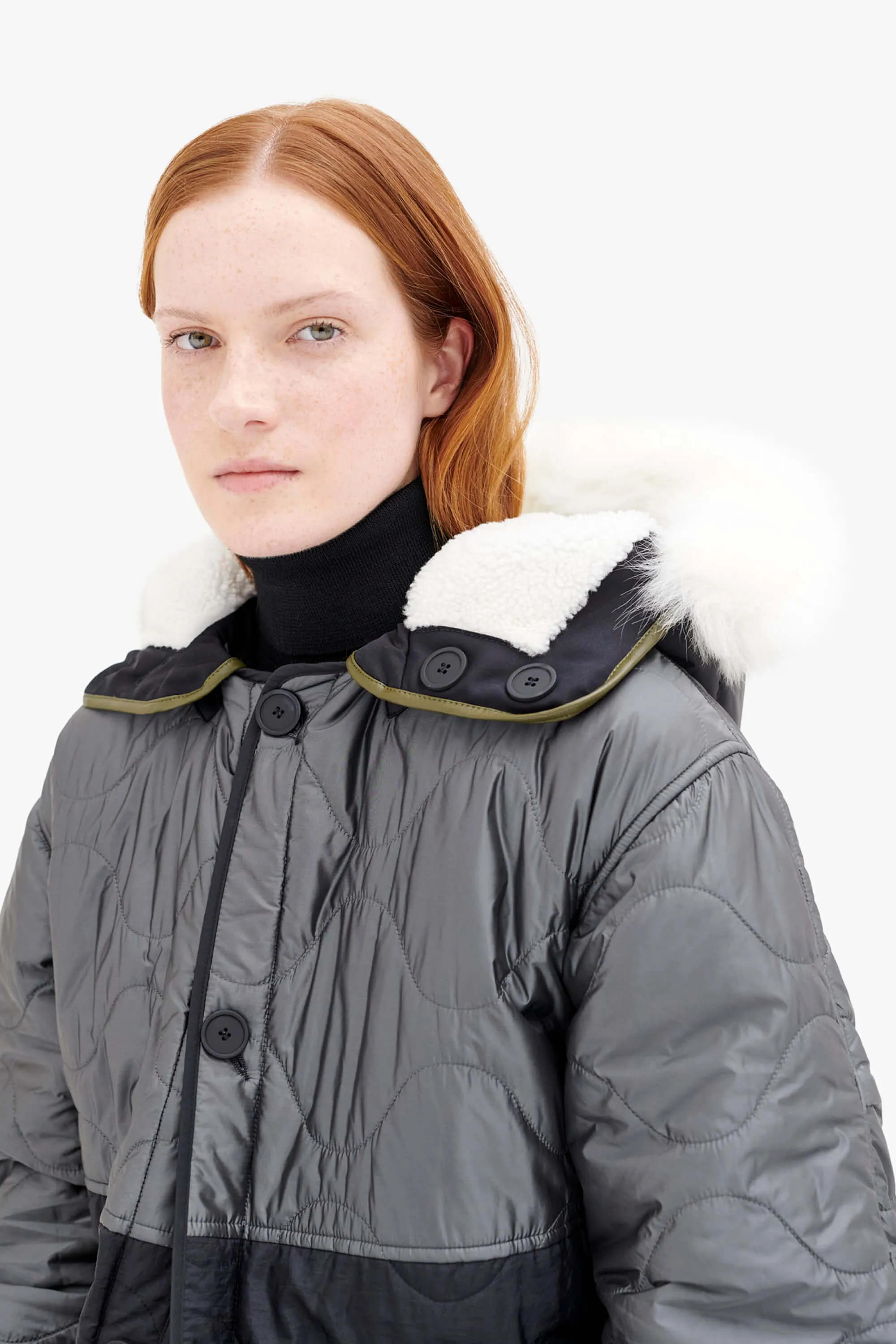 Down Quilt Hood Shearling Trim - Black / Natural
