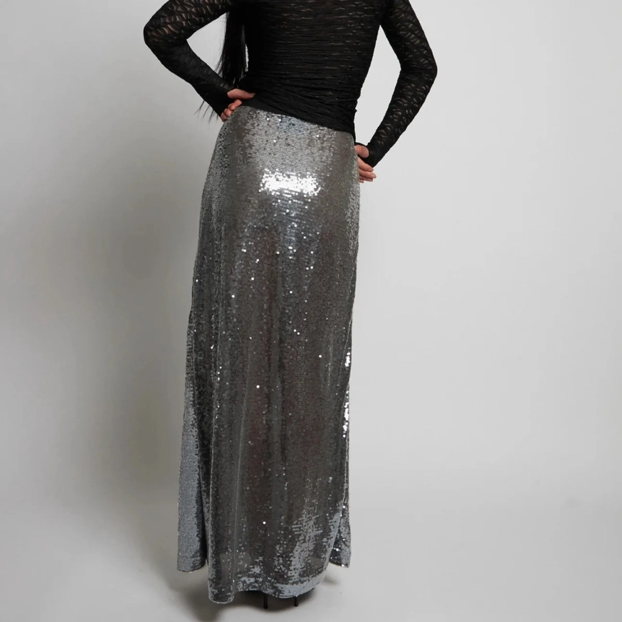 Frame Sequin Skirt Graphite