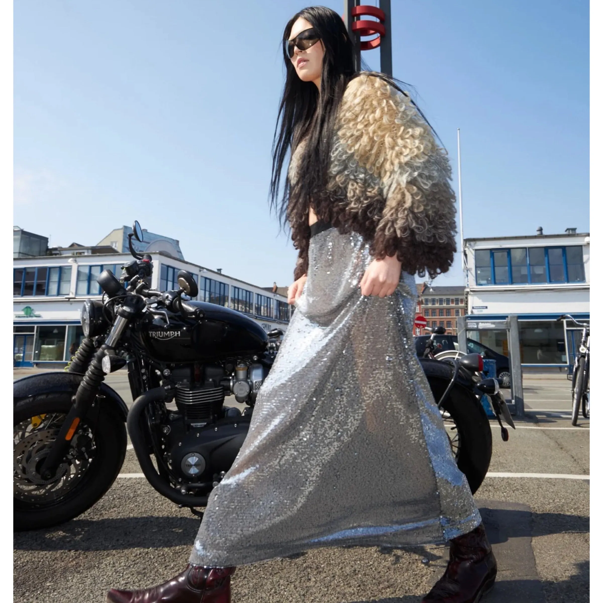 Frame Sequin Skirt Graphite